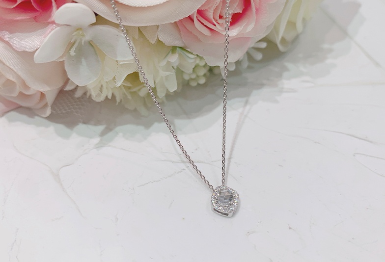 【富山市】結婚記念日にダイヤモンドを送って、奥さんに喜んで貰いませんか？